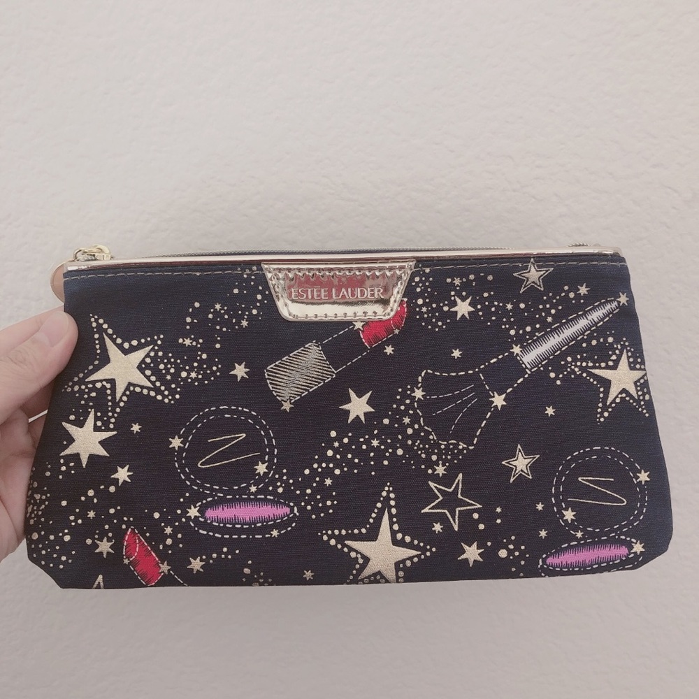 1 Blue Estée Lauder cosmetic bags